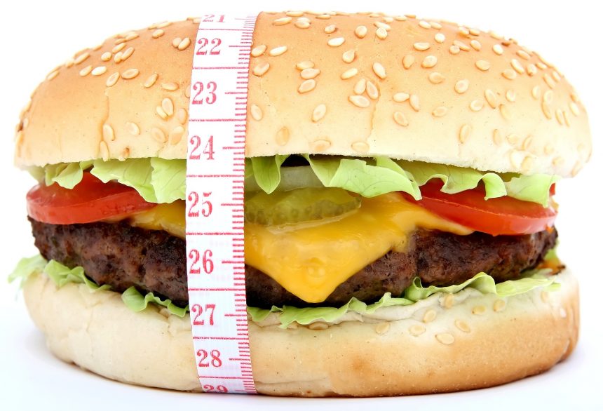 Czym różni się zaburzenie z napadami objadania się od uzależnienia od pożywienia?